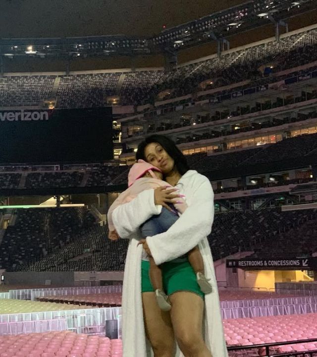 Cardi B + No Makeup