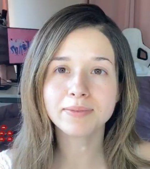 Pokimane + No Makeup