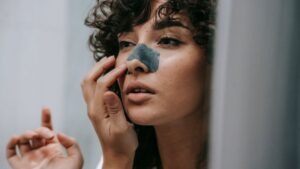 Pore Strips - dobre czy złe dla skóry? Kompletny przewodnik po satysfakcjonującym peelingu